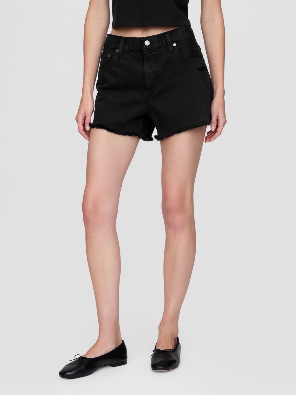 GAP 4” Mid Rise Ultrasoft Relaxed Shorts